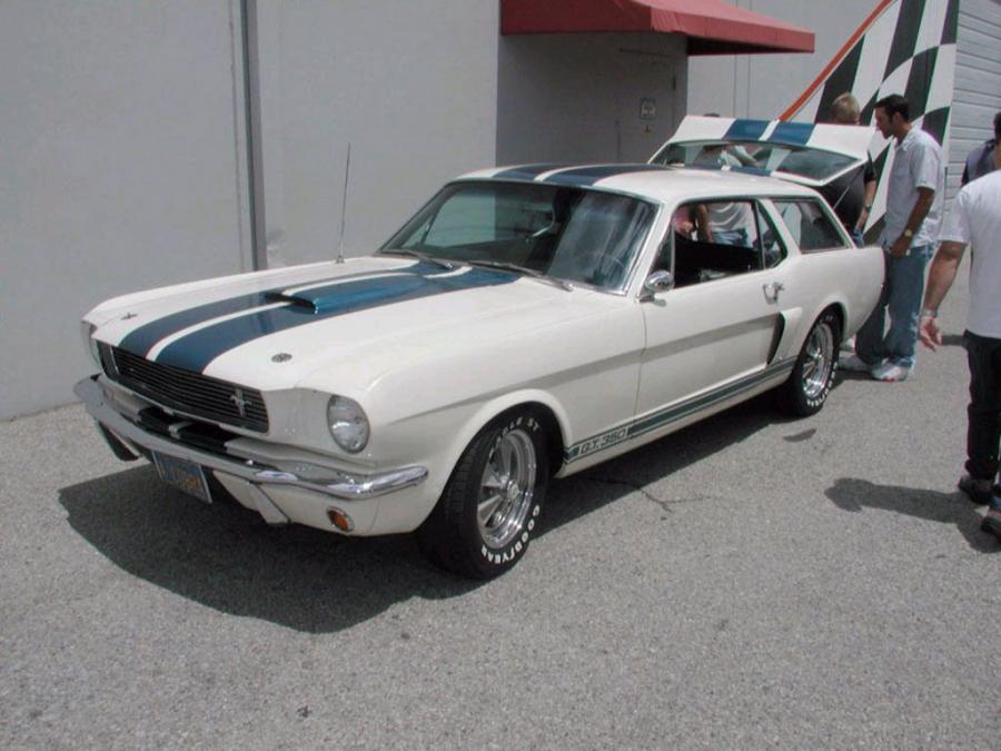  Shelby GT350 Wagon 1966 года  (фото 1 из 2)